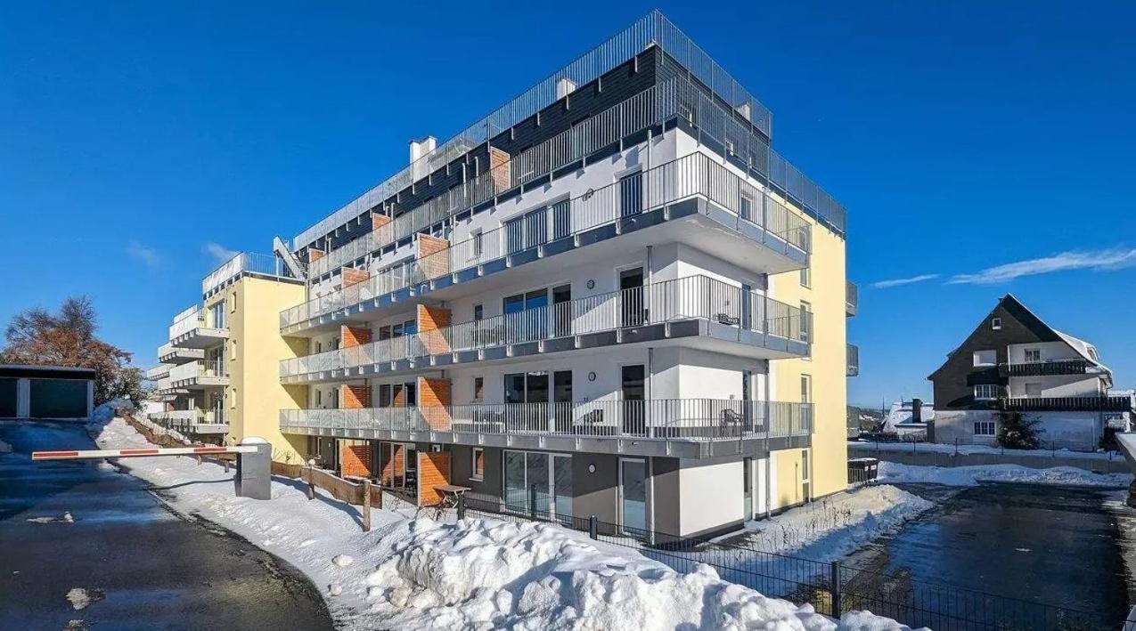Gebirgsresort - 3 2 3